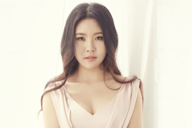 CHLOE-JIYEONG-MUN-683x1024